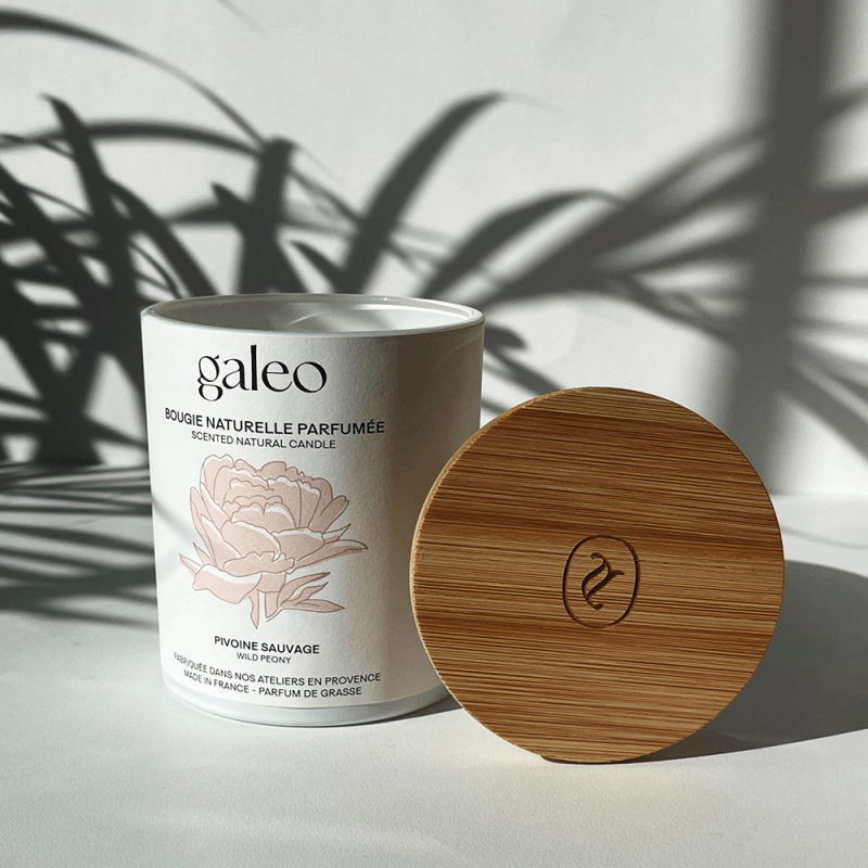 Natural scented candle Wild Peony