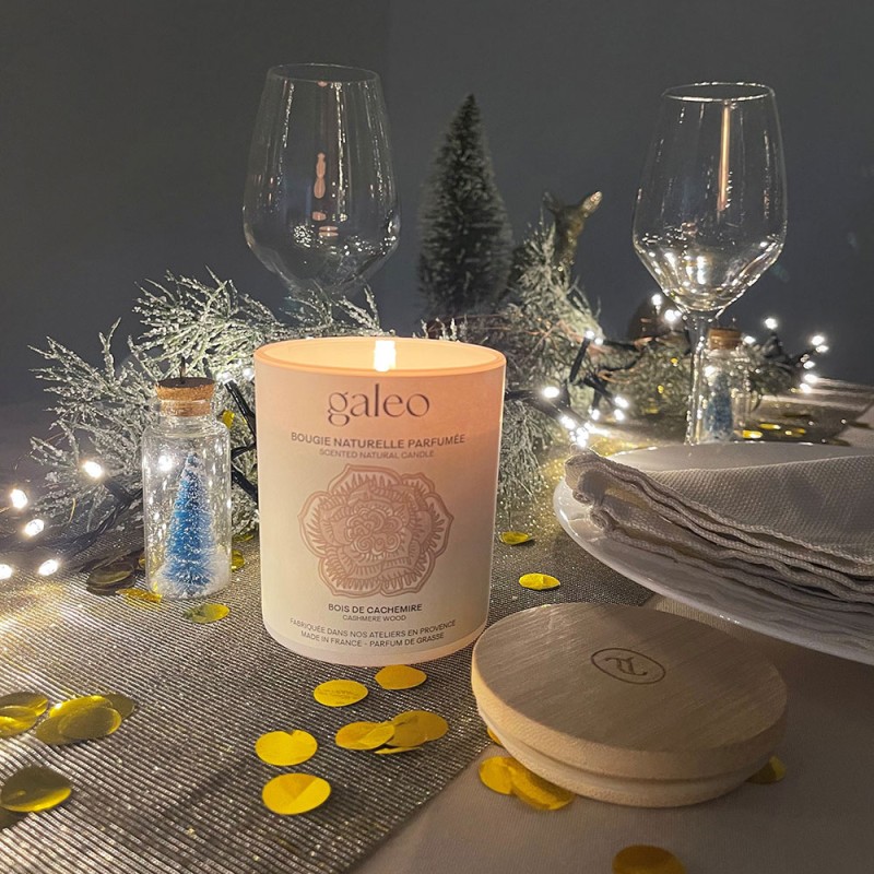 Natural scented candle Cashmere Wood