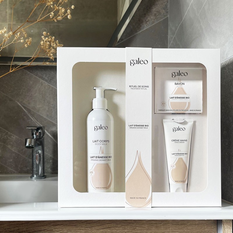 Rituel de soins au lait d'ânesse biologique