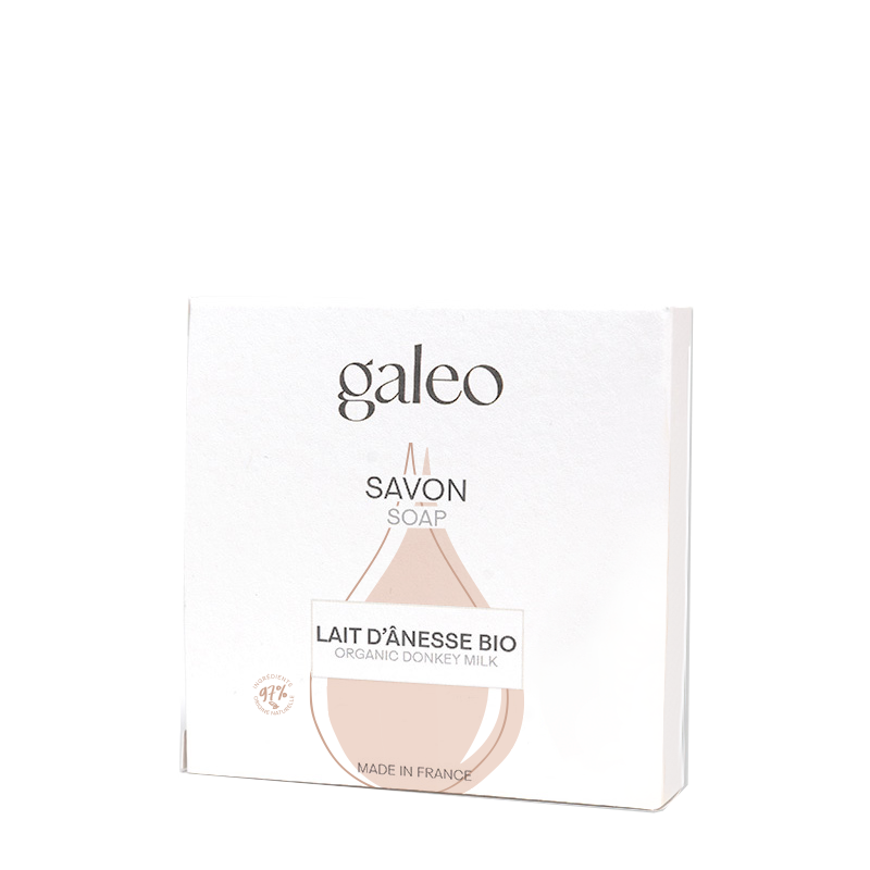 Rituel de soins au lait d'ânesse biologique