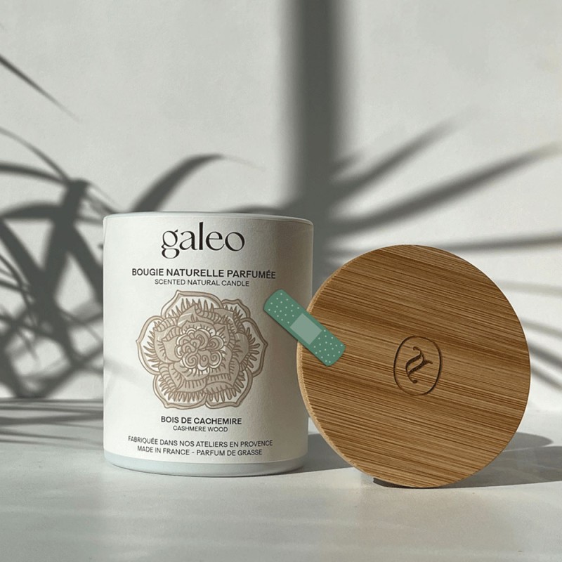 Cashmere Wood natural scented candle - imperfect